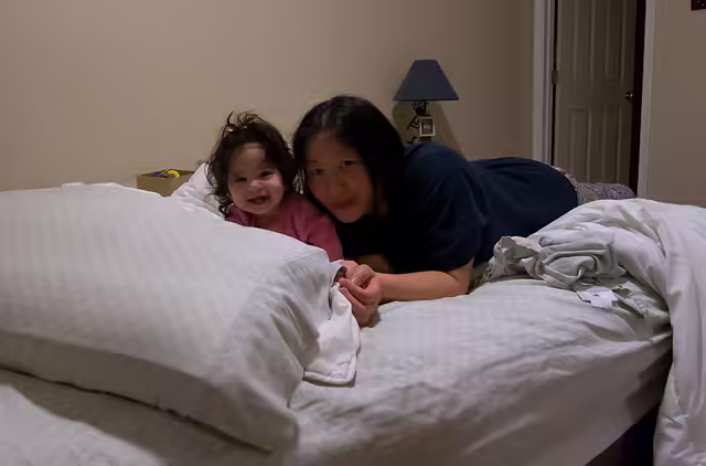 Scarlett and Mommy
