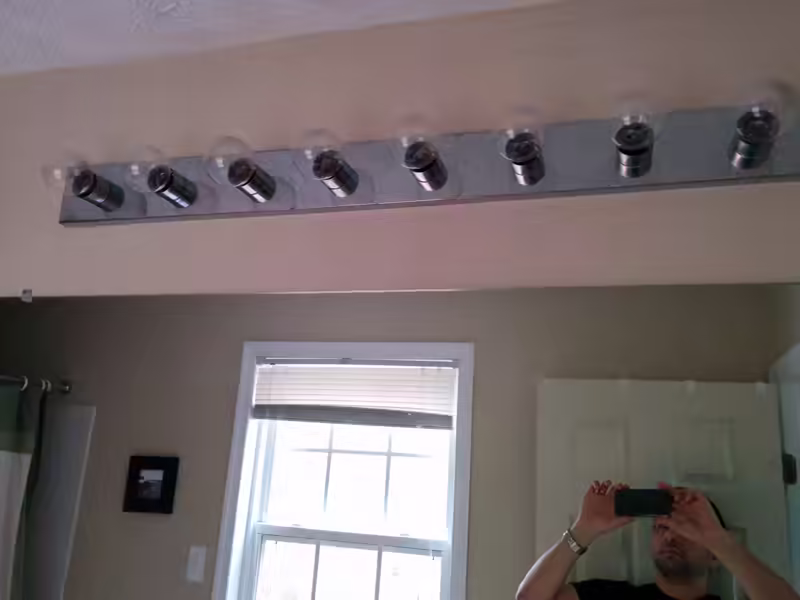 Old Bathroom Paint-2