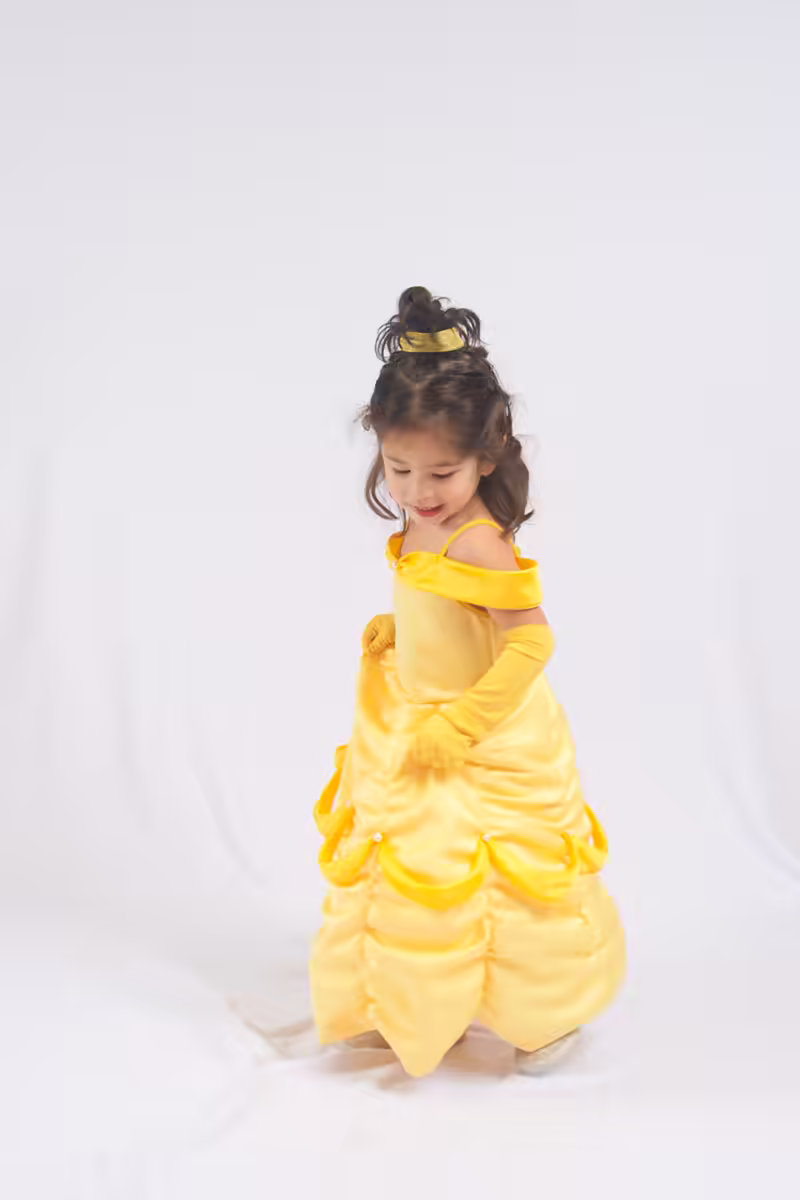 Belle Looks Below